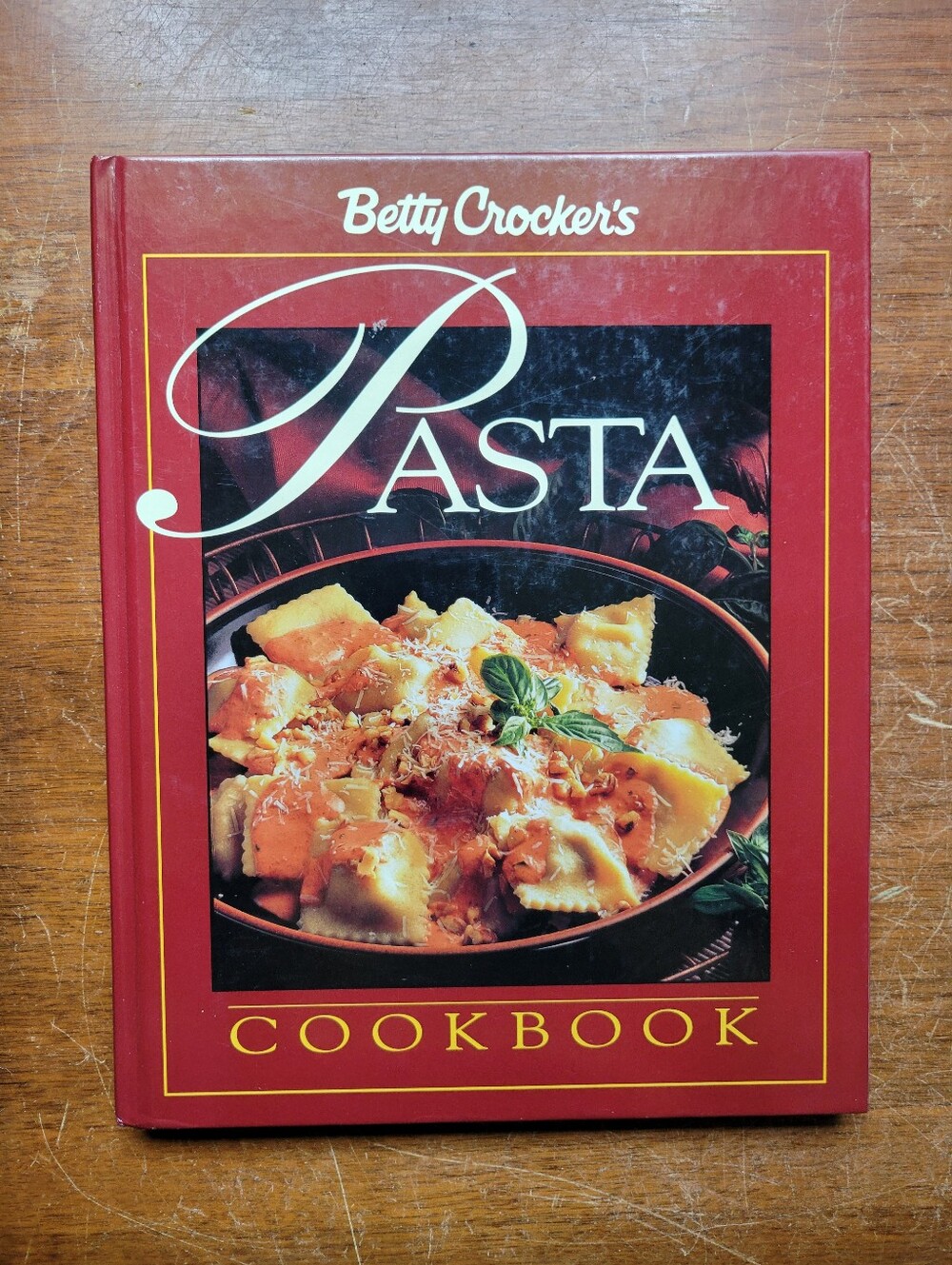 Betty Crocker's Pasta Cookbook by Betty Crocker Editors